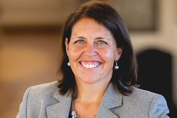 Kris Tennant New Interim Clinton President Photo Kris Tennant New Interim Clinton President