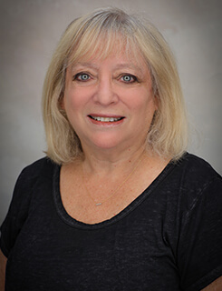 Linda Reiff - MAC Pilates Instructor Linda Reiff - MAC Pilates Instructor