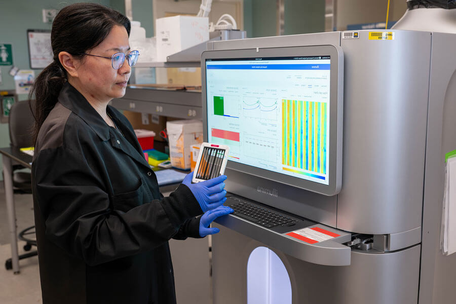 DNA Sequencing Machine Precision Oncology